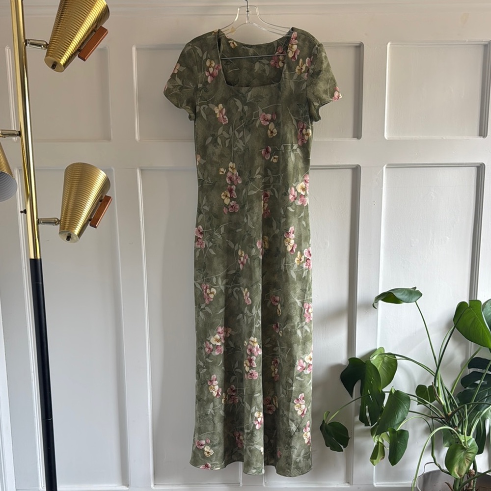 Vintage Floral Green Maxi Dress